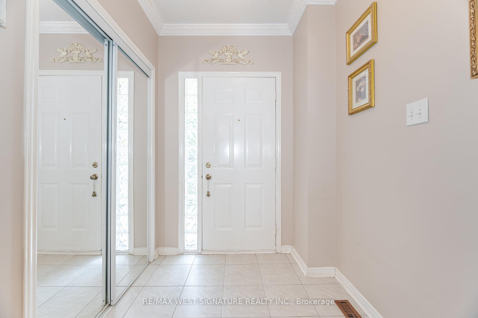 Photo 2 of 105 Echo Ridge, Vaughan, Sonoma Heights — HOMEH