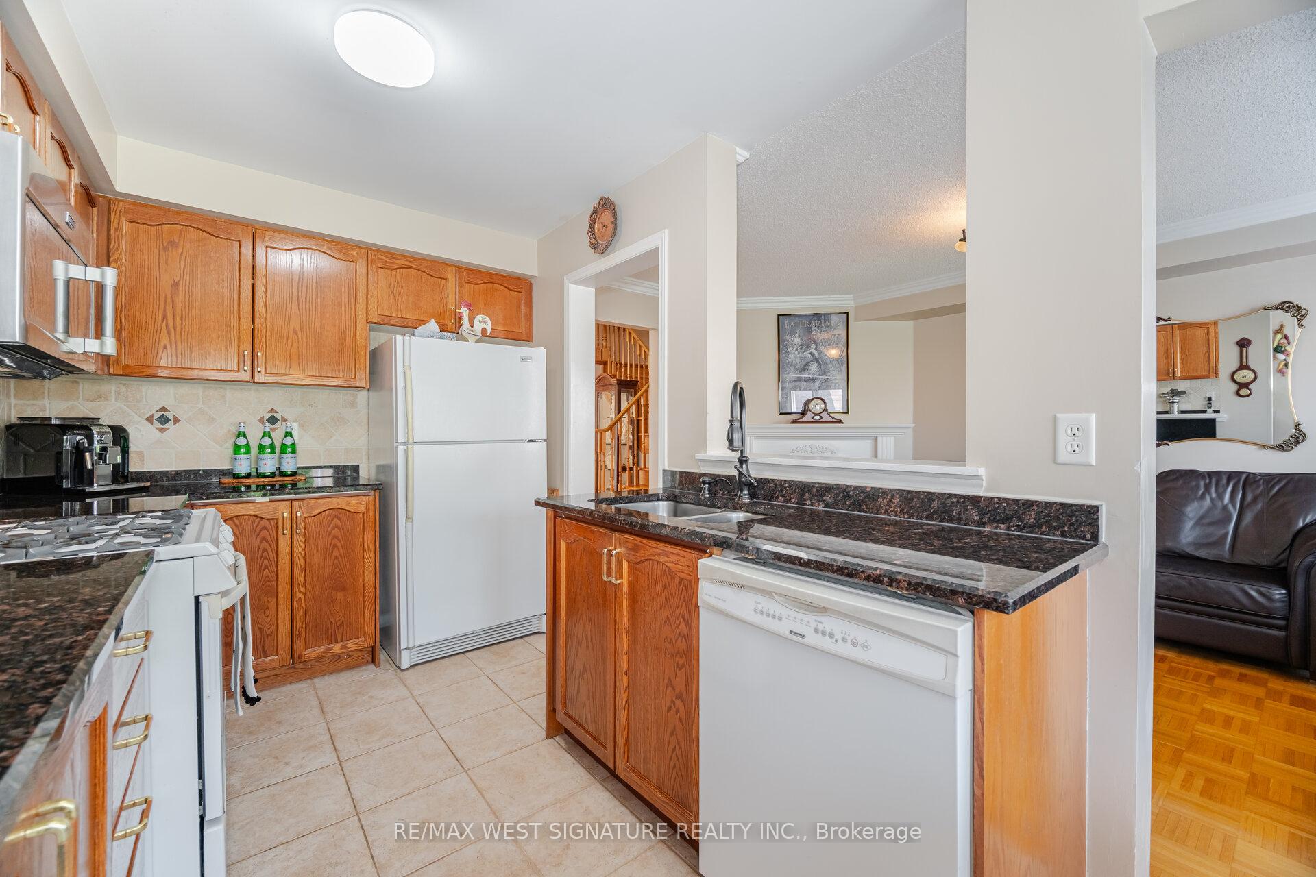 Photo 10 of 105 Echo Ridge, Vaughan, Sonoma Heights — HOMEH