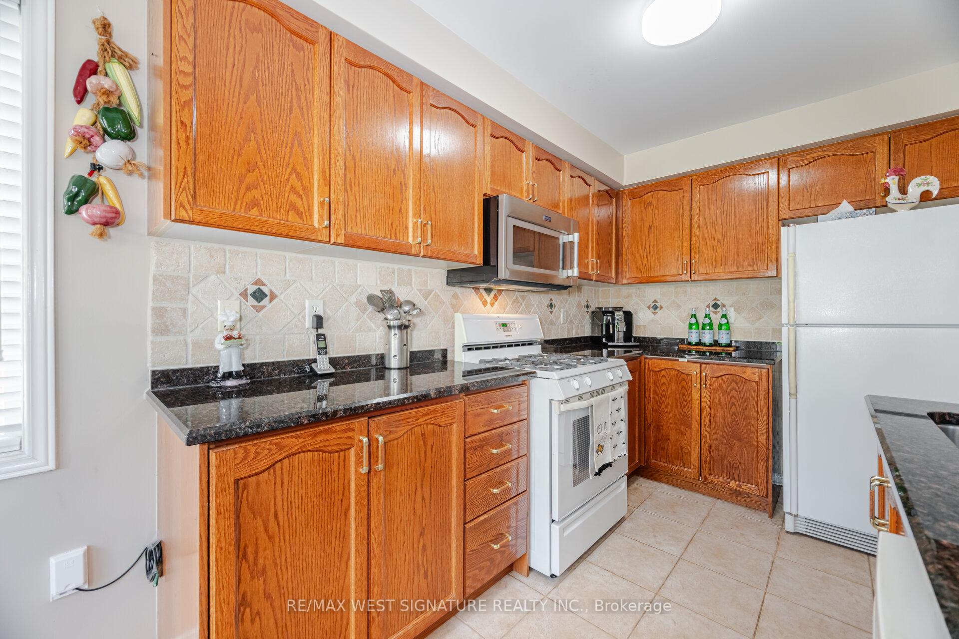 Photo 7 of 105 Echo Ridge, Vaughan, Sonoma Heights — HOMEH