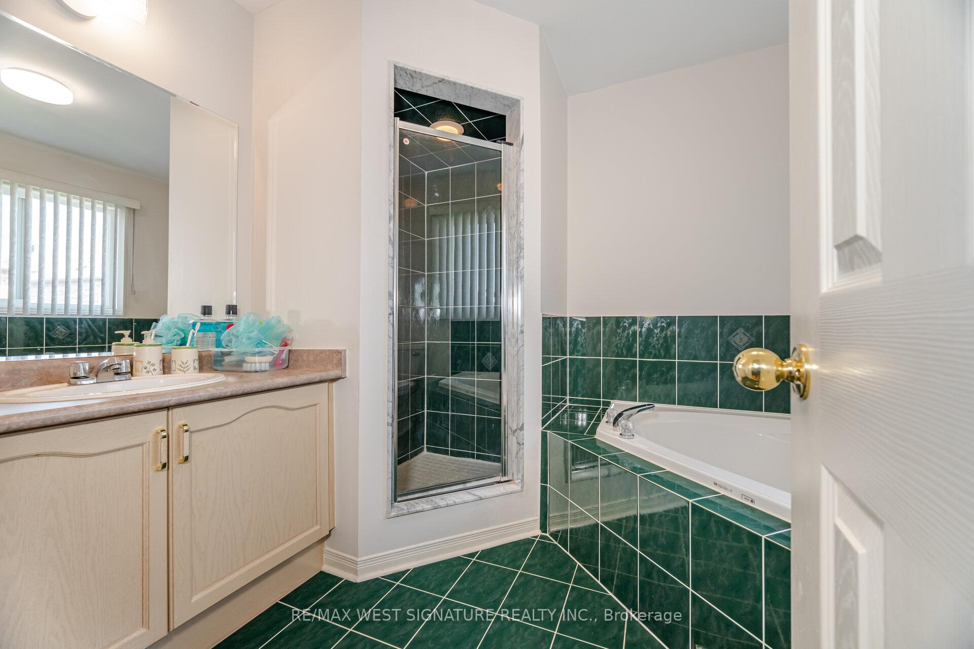 Photo 18 of 105 Echo Ridge, Vaughan, Sonoma Heights — HOMEH