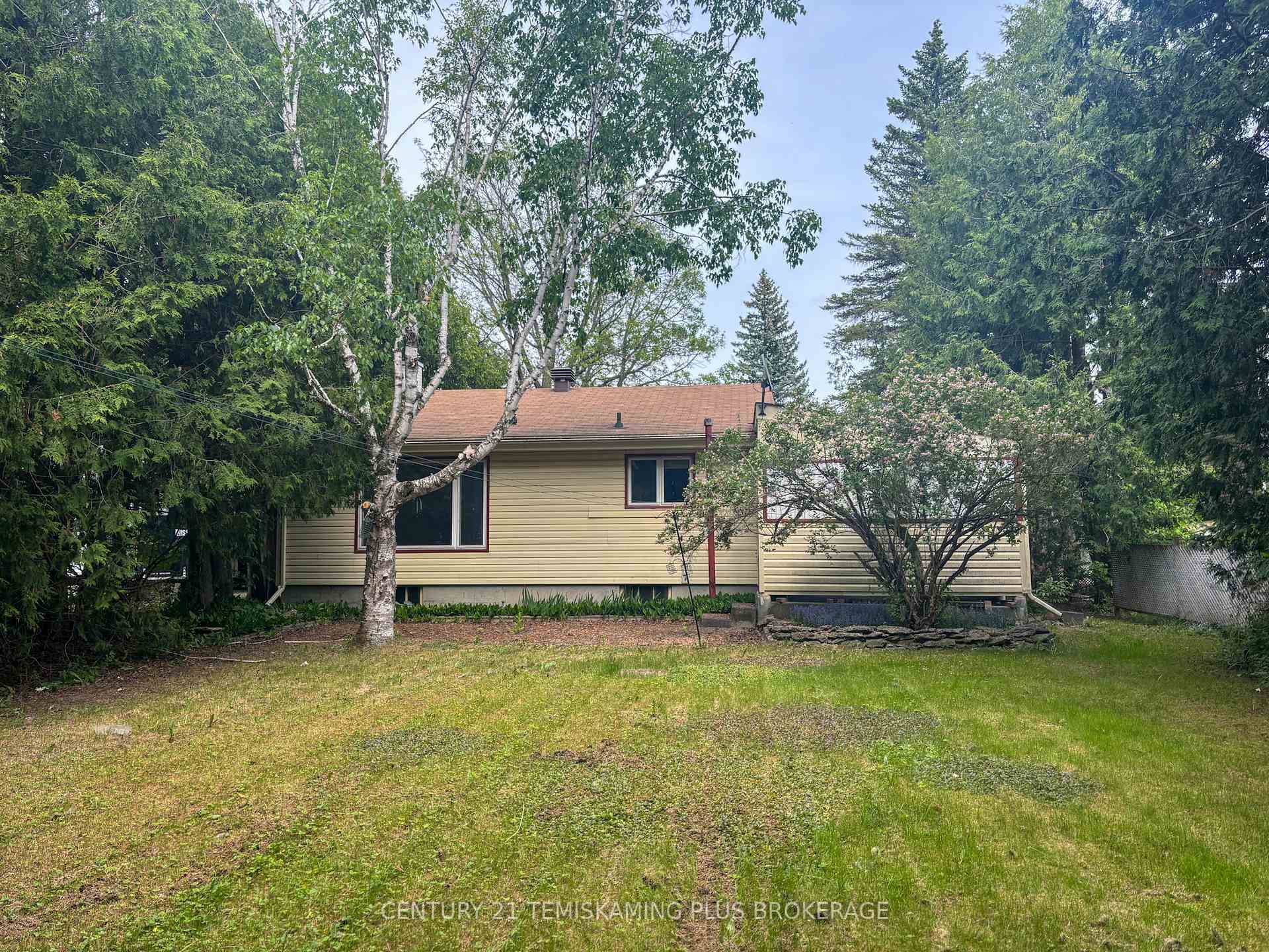Photo 11 of 238 Grant Street, Temiskaming Shores — HOMEH