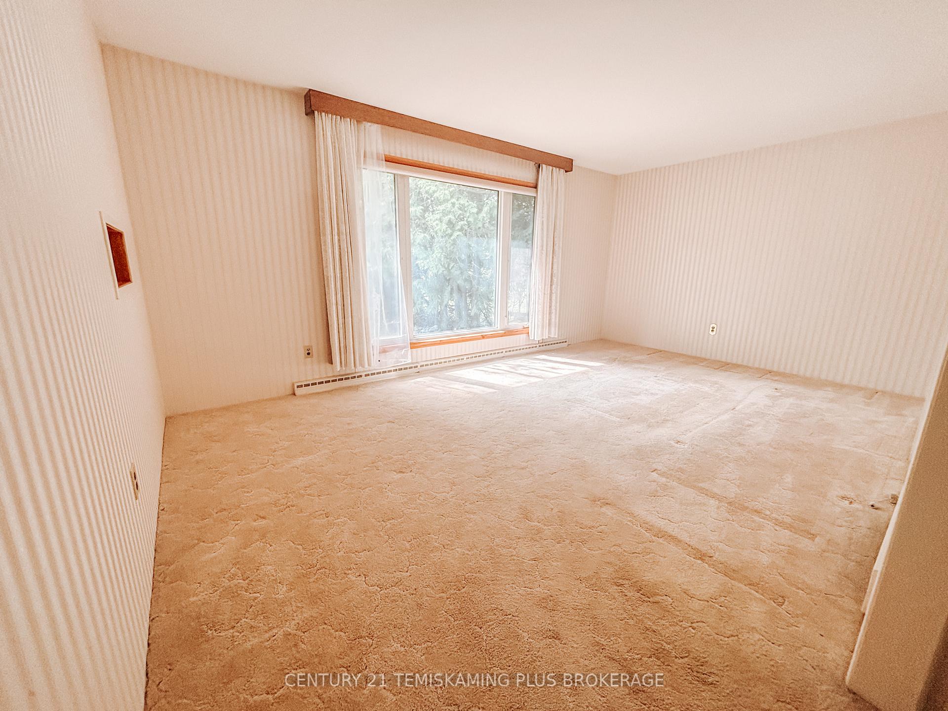 Photo 6 of 238 Grant Street, Temiskaming Shores — HOMEH