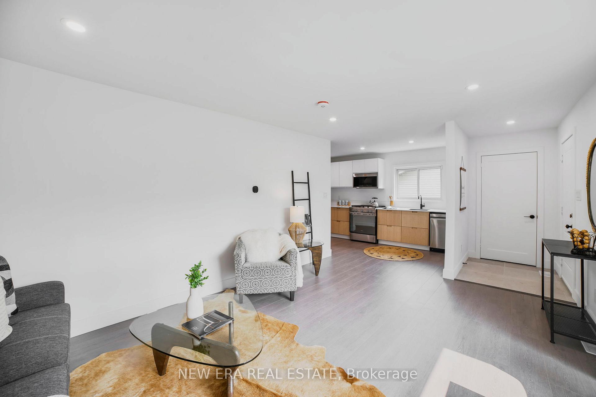 Photo 9 of 784 Upper Gage Drive, Hamilton, Macassa — HOMEH