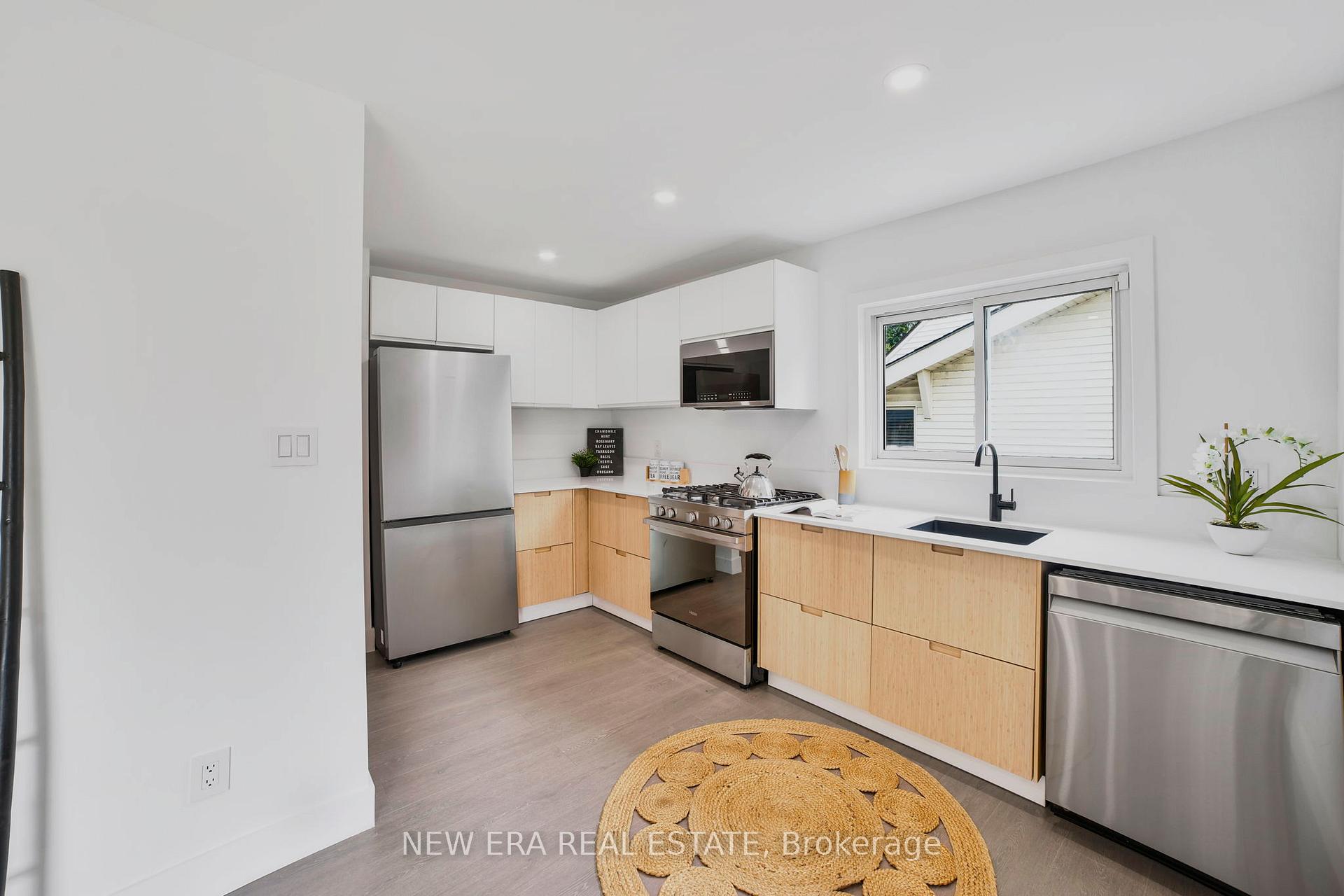 Photo 10 of 784 Upper Gage Drive, Hamilton, Macassa — HOMEH