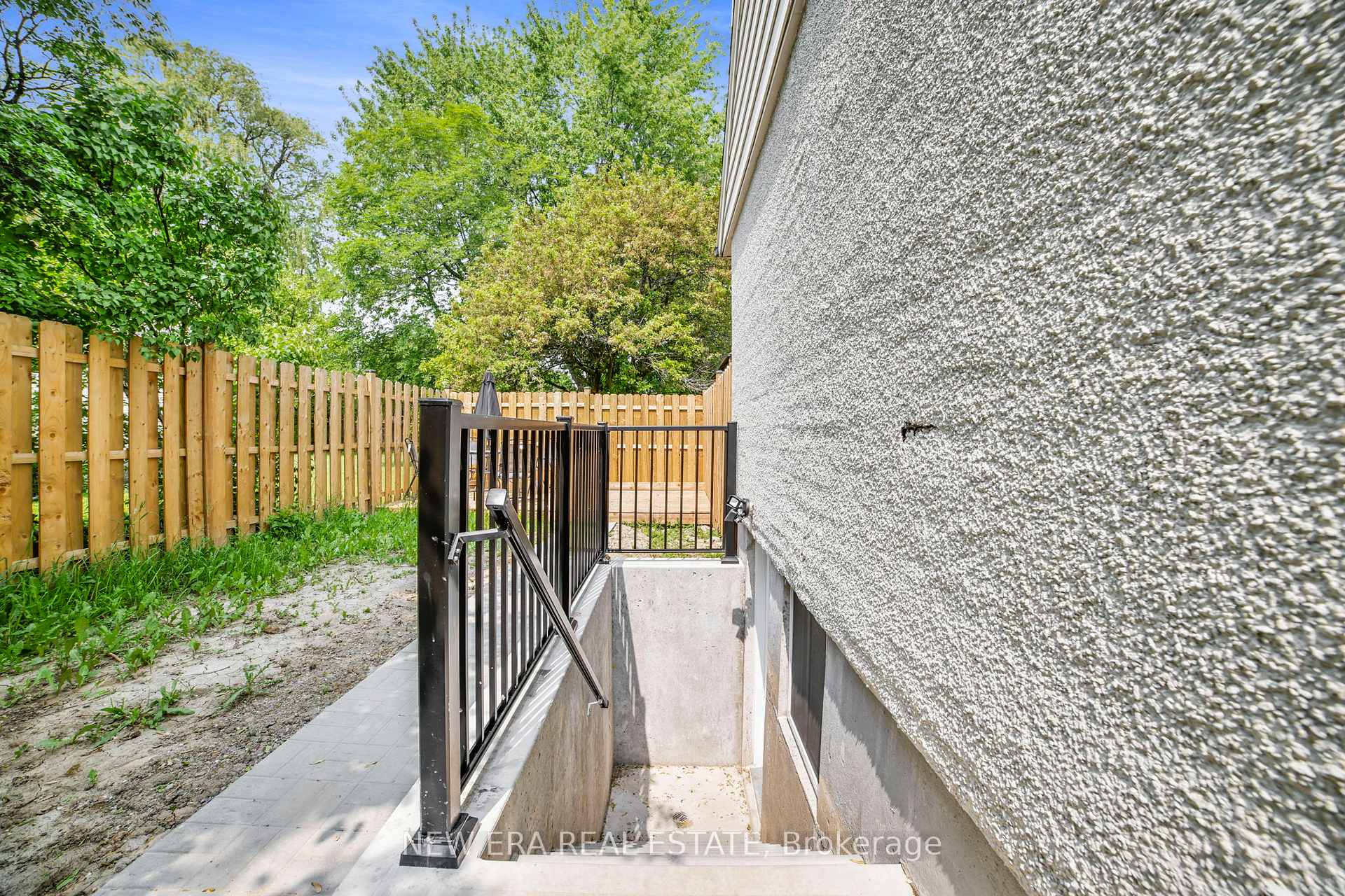 Photo 29 of 784 Upper Gage Drive, Hamilton, Macassa — HOMEH