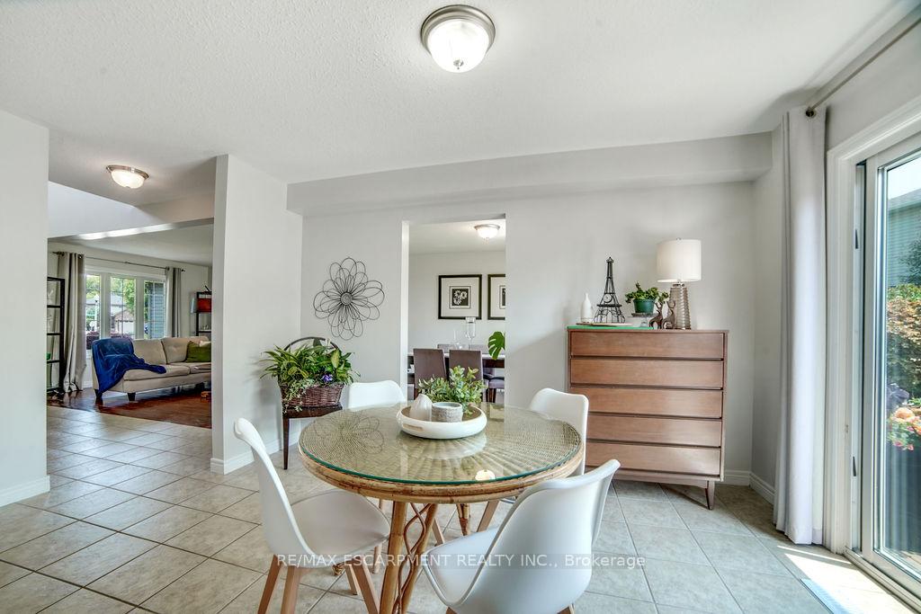 Photo 6 of 130 Highland Boulevard, Haldimand — HOMEH