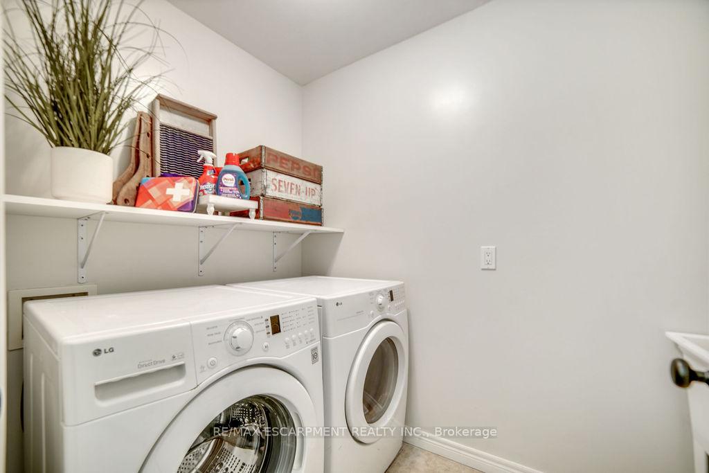 Photo 18 of 130 Highland Boulevard, Haldimand — HOMEH