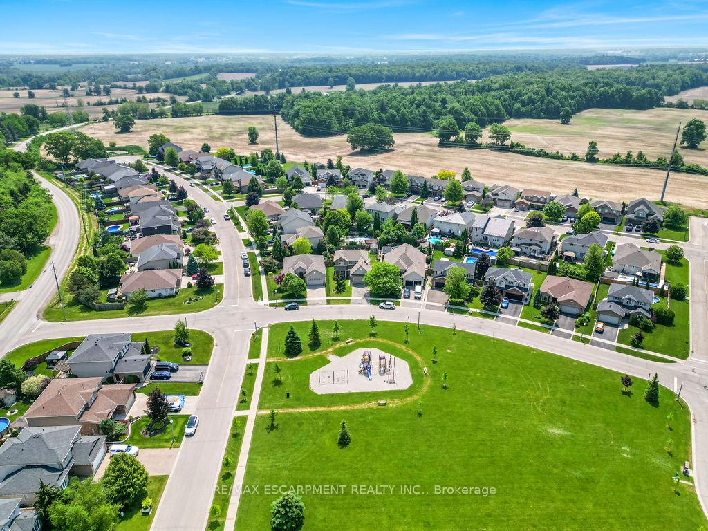 Photo 35 of 130 Highland Boulevard, Haldimand — HOMEH