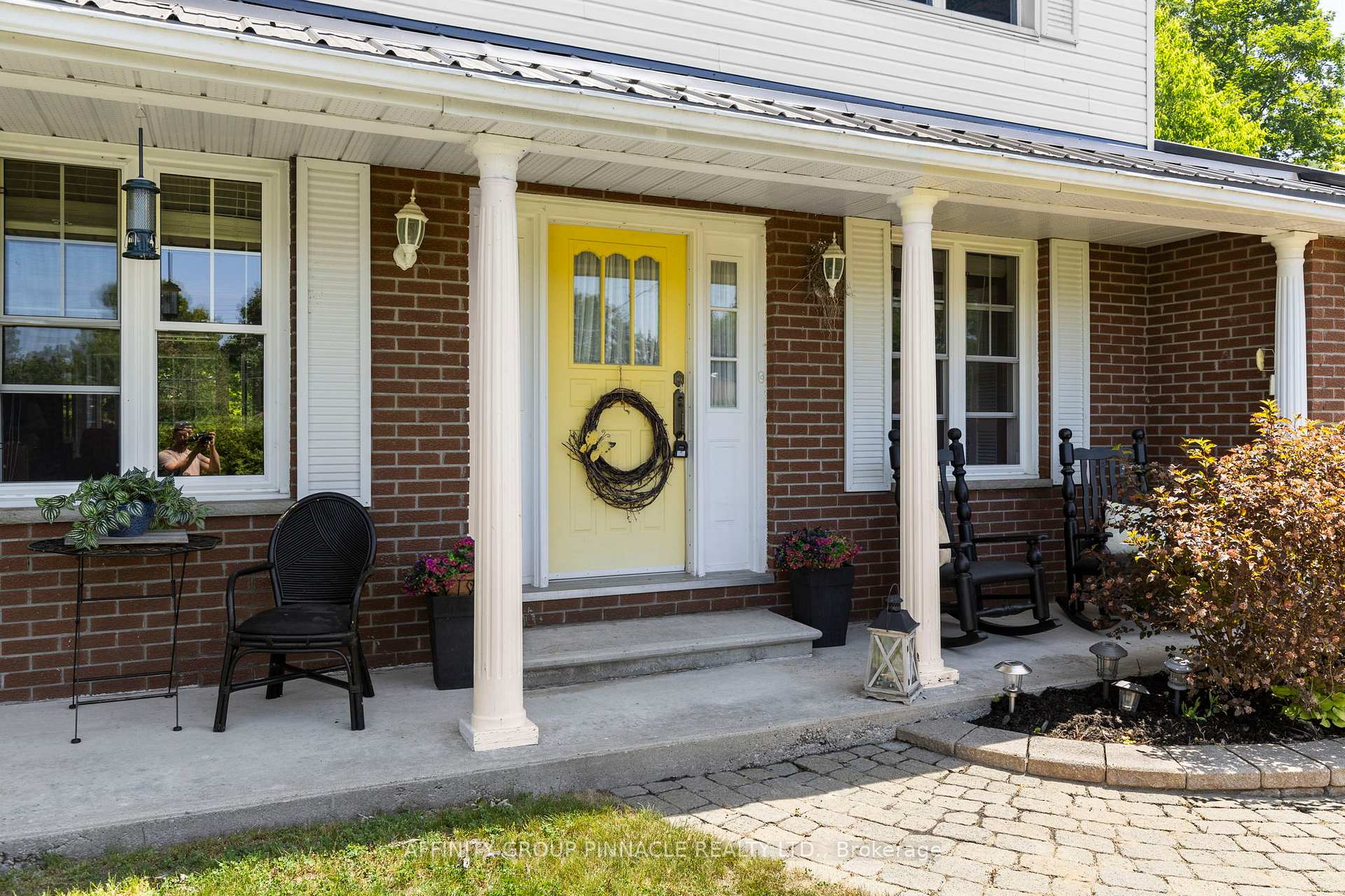 Photo 9 of 431 Dundas Street, Brock, Beaverton — HOMEH
