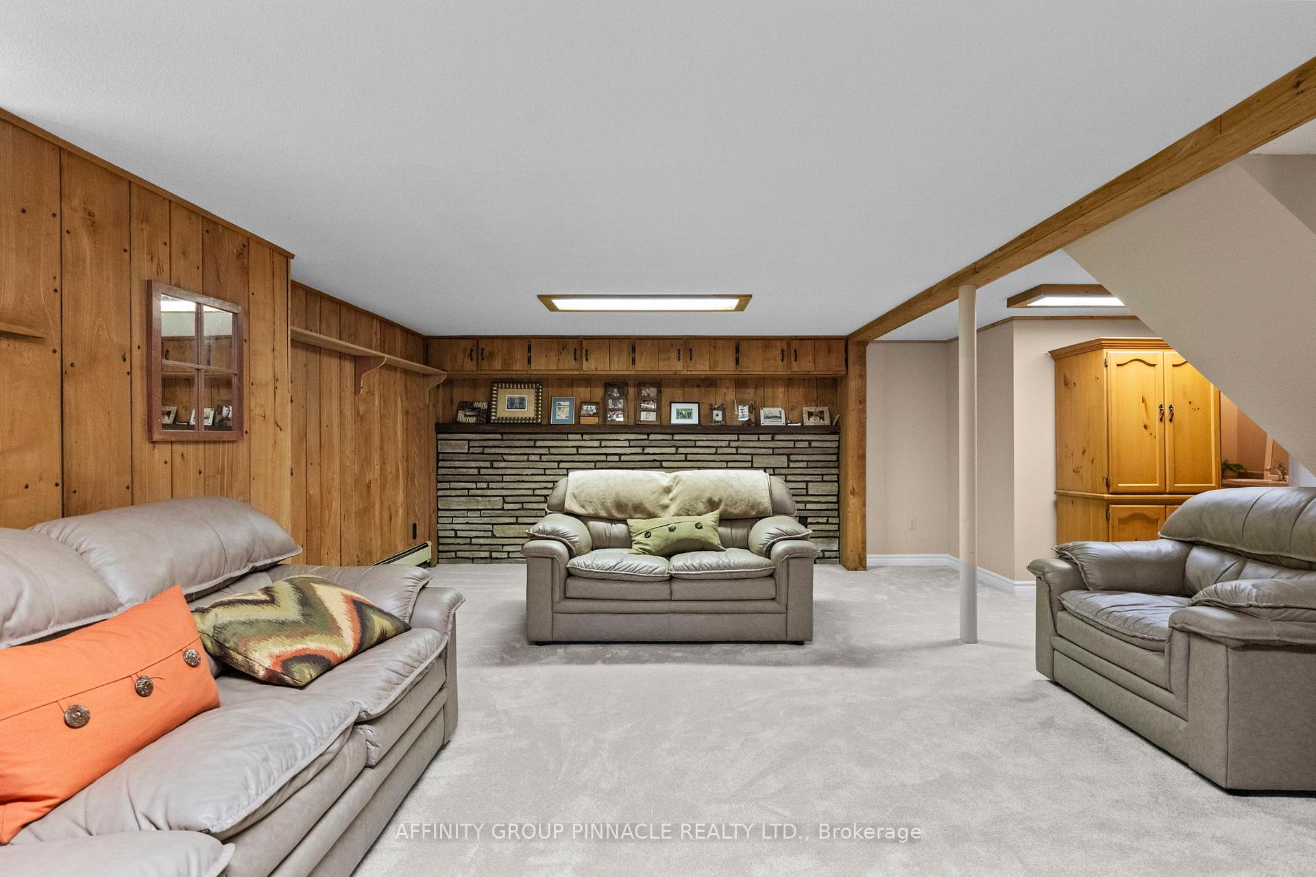 Photo 21 of 431 Dundas Street, Brock, Beaverton — HOMEH