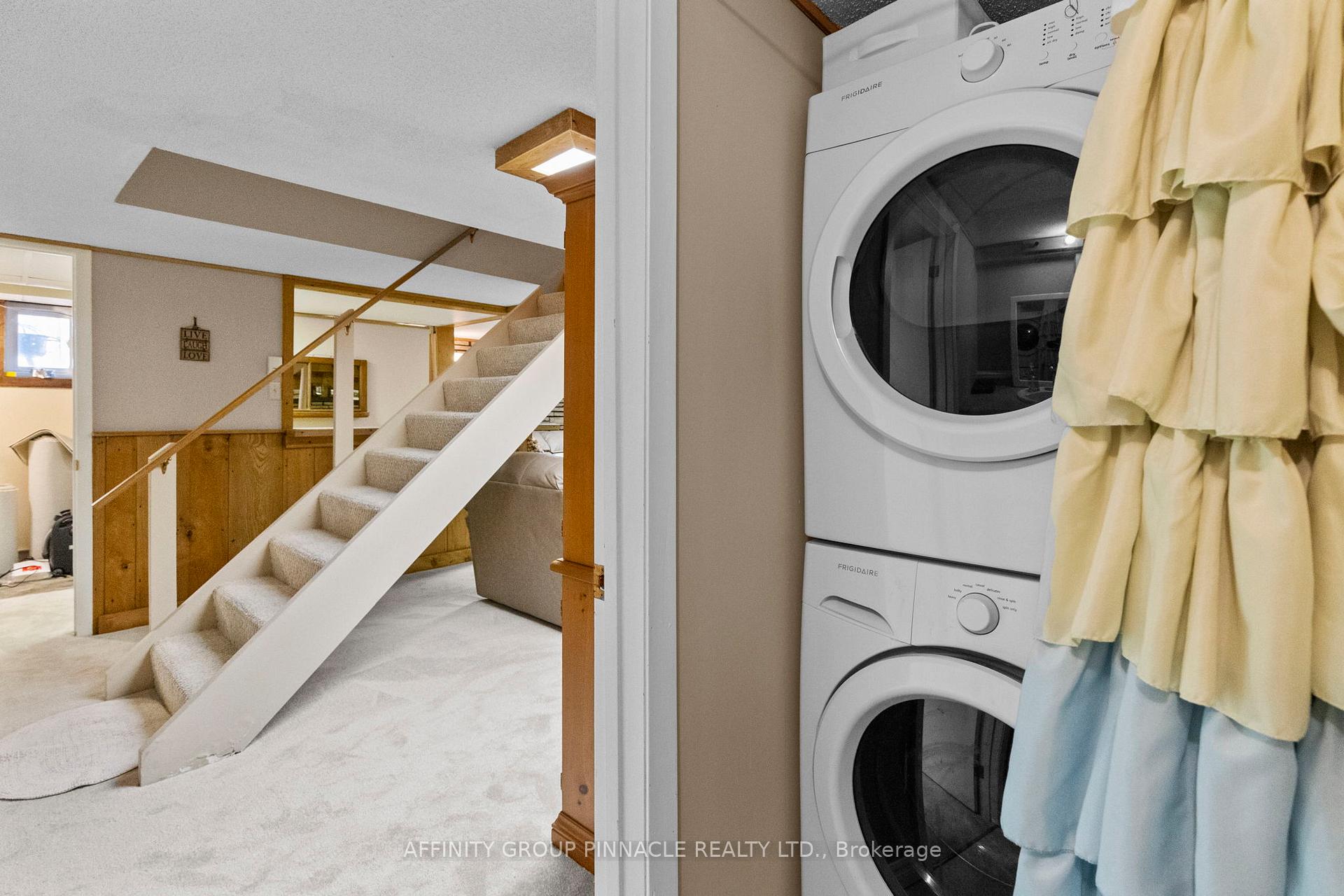 Photo 23 of 431 Dundas Street, Brock, Beaverton — HOMEH