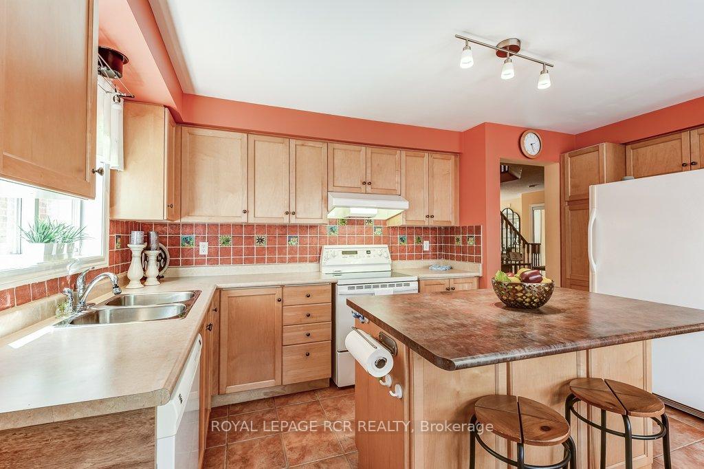 Photo 23 of 313 John Deisman Boulevard, Vaughan, Vellore Village — HOMEH