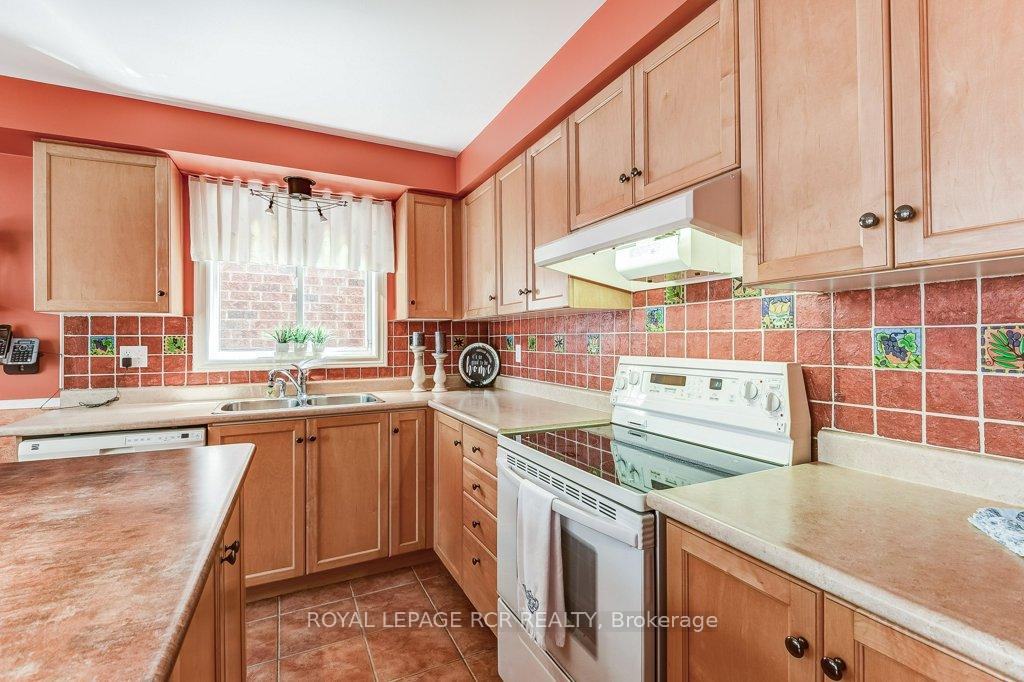 Photo 26 of 313 John Deisman Boulevard, Vaughan, Vellore Village — HOMEH