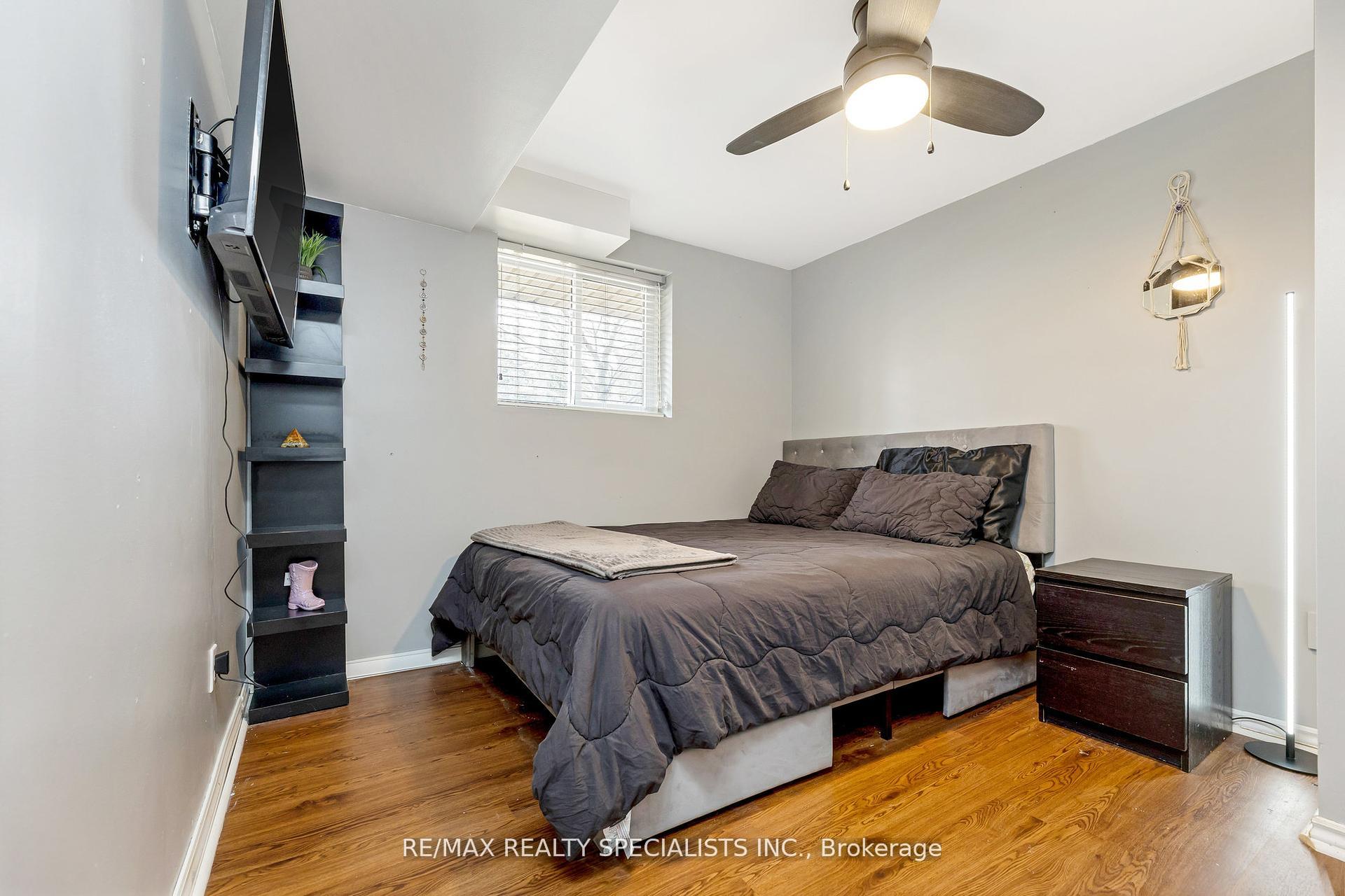 Photo 31 of 35 Forestgate Drive, Hamilton, Fessenden — HOMEH