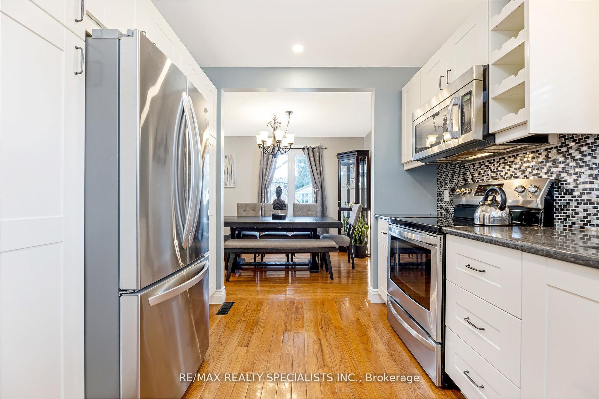 Photo 35 of 35 Forestgate Drive, Hamilton, Fessenden — HOMEH