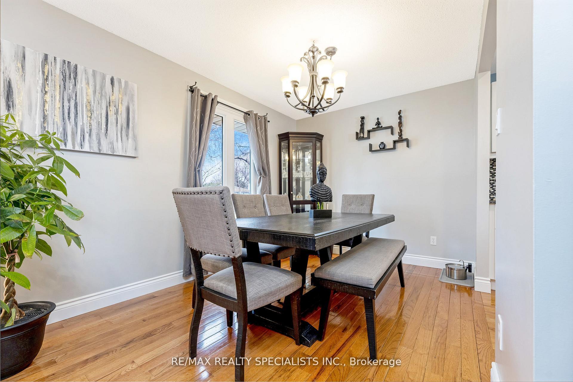 Photo 44 of 35 Forestgate Drive, Hamilton, Fessenden — HOMEH