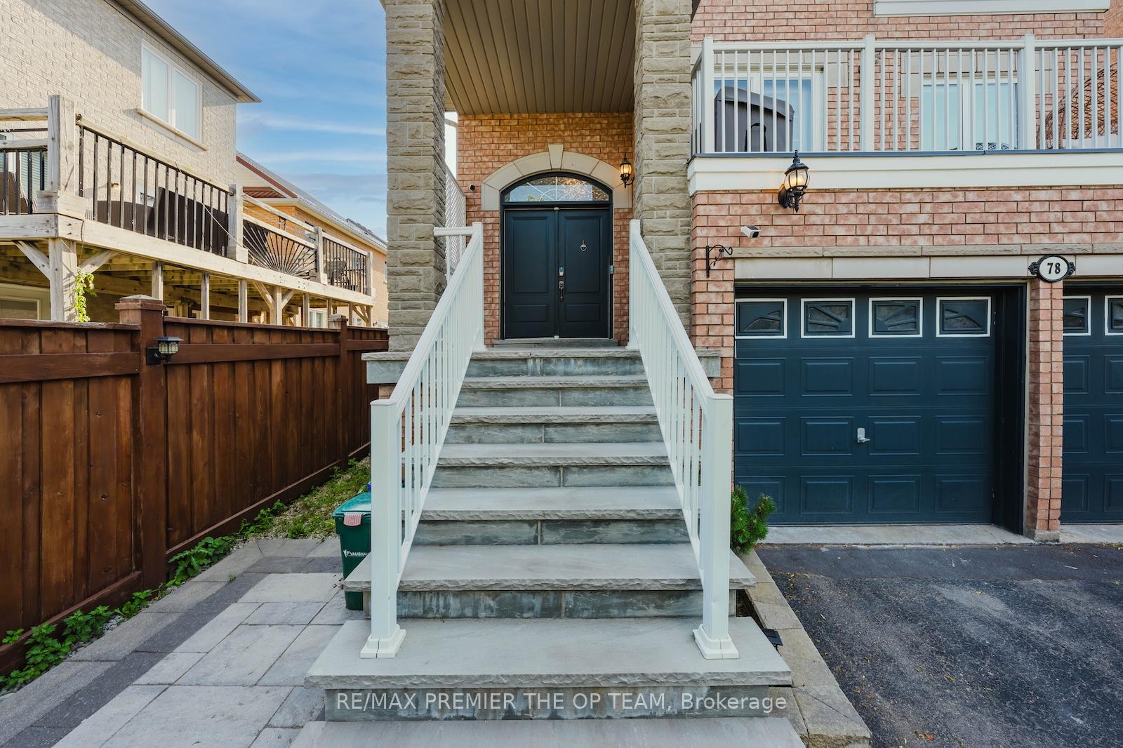 Photo 3 of 78 Mast Road, Vaughan, Vellore Village — HOMEH