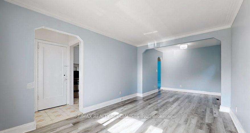Photo 5 of 739 Vaughan Road, Toronto, Oakwood Village — HOMEH