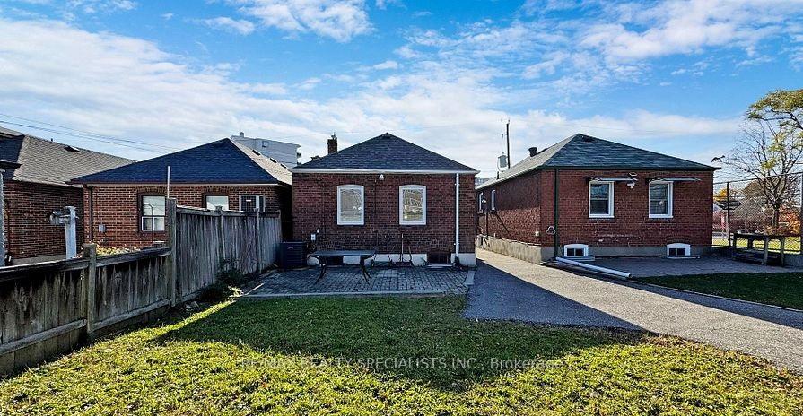 Photo 18 of 739 Vaughan Road, Toronto, Oakwood Village — HOMEH