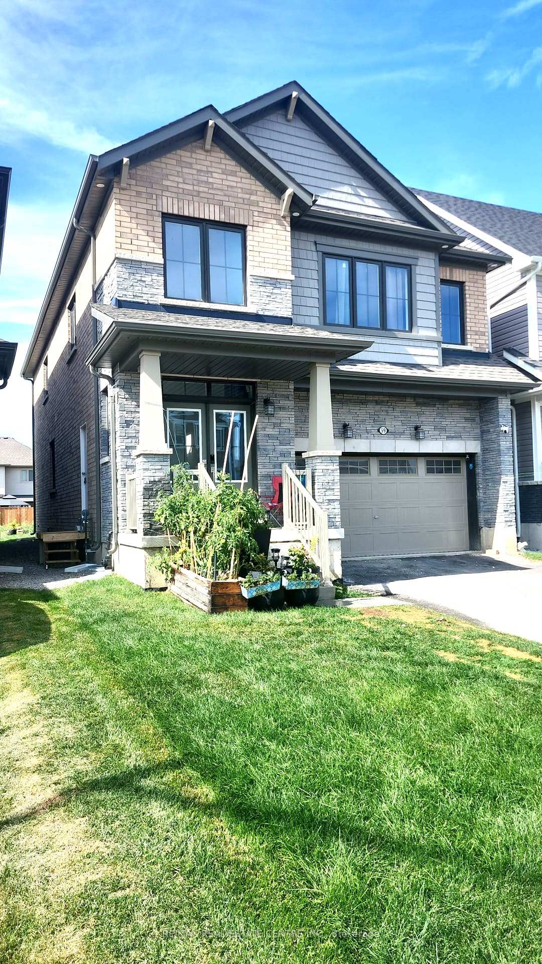 Photo 4 of 59 Velvet Way, Thorold, Rolling Meadows — HOMEH