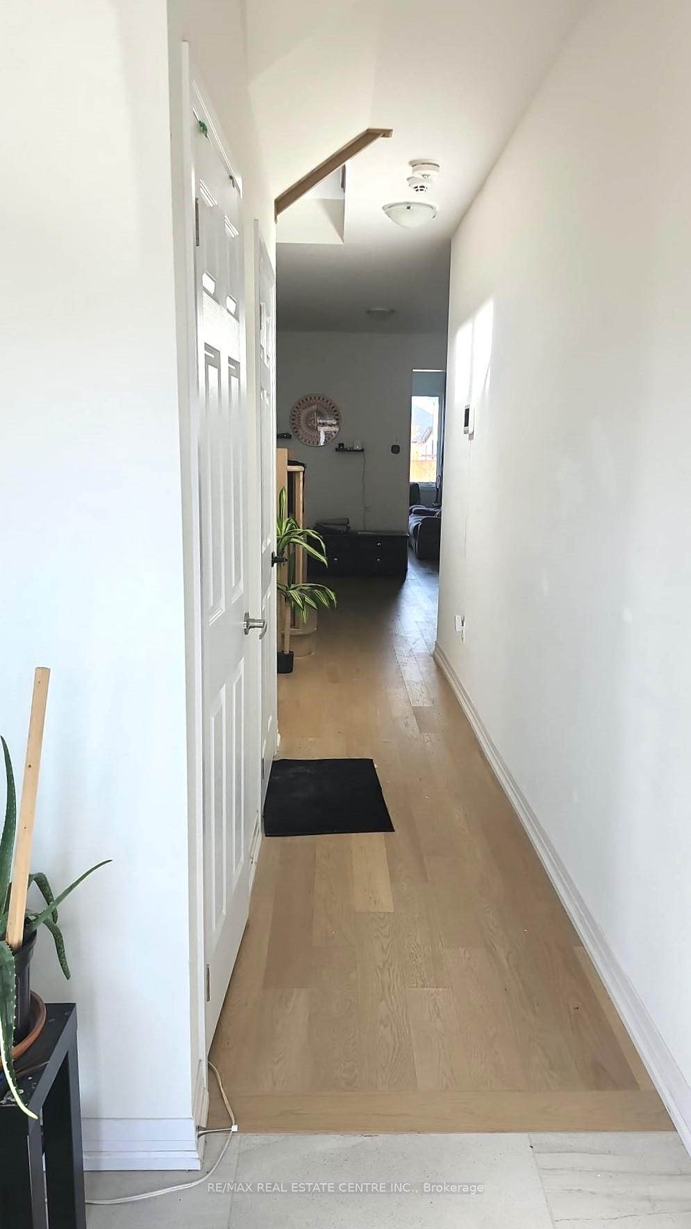 Photo 2 of 59 Velvet Way, Thorold, Rolling Meadows — HOMEH
