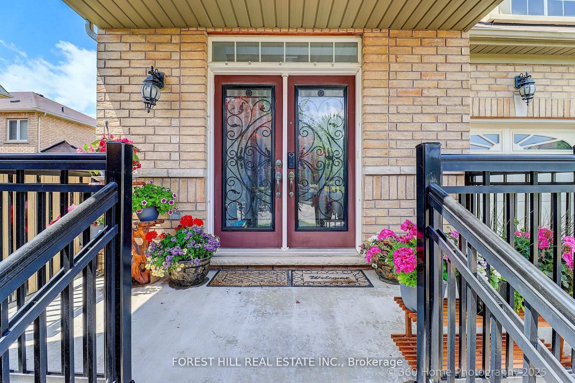 Photo 2 of 256 Peter Rupert Avenue, Vaughan, Maple — HOMEH