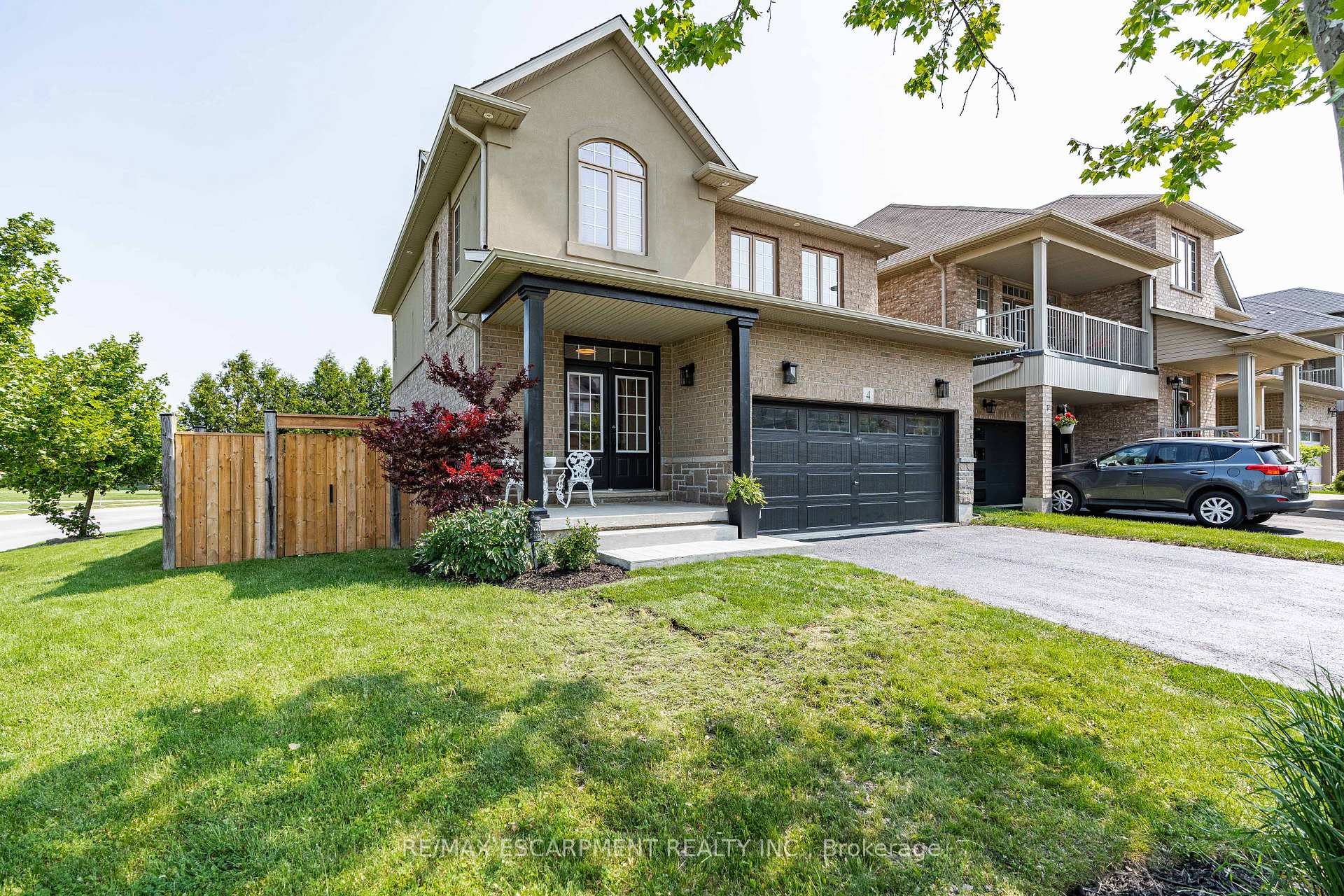 Photo 5 of 4 Bankfield Crescent, Hamilton, Stoney Creek — HOMEH