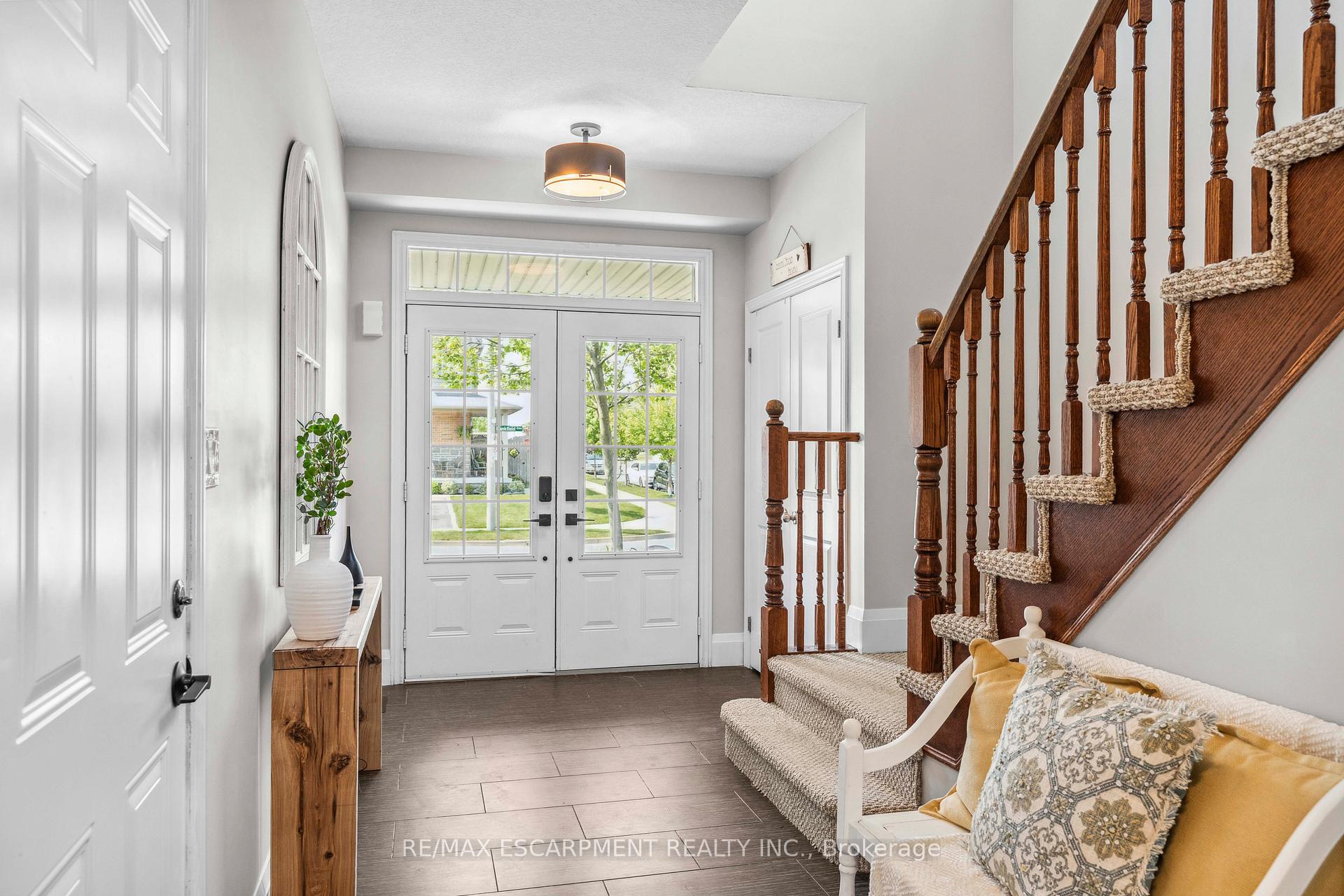 Photo 6 of 4 Bankfield Crescent, Hamilton, Stoney Creek — HOMEH
