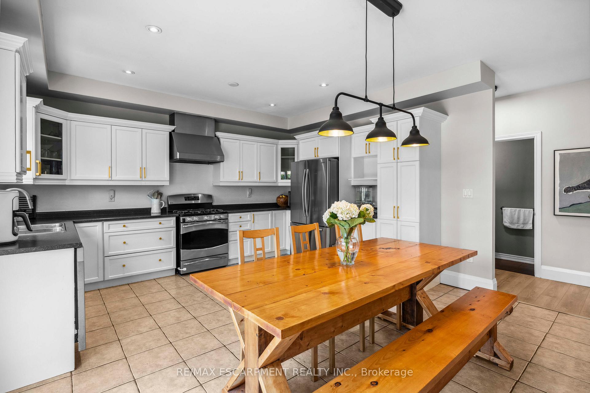 Photo 16 of 4 Bankfield Crescent, Hamilton, Stoney Creek — HOMEH