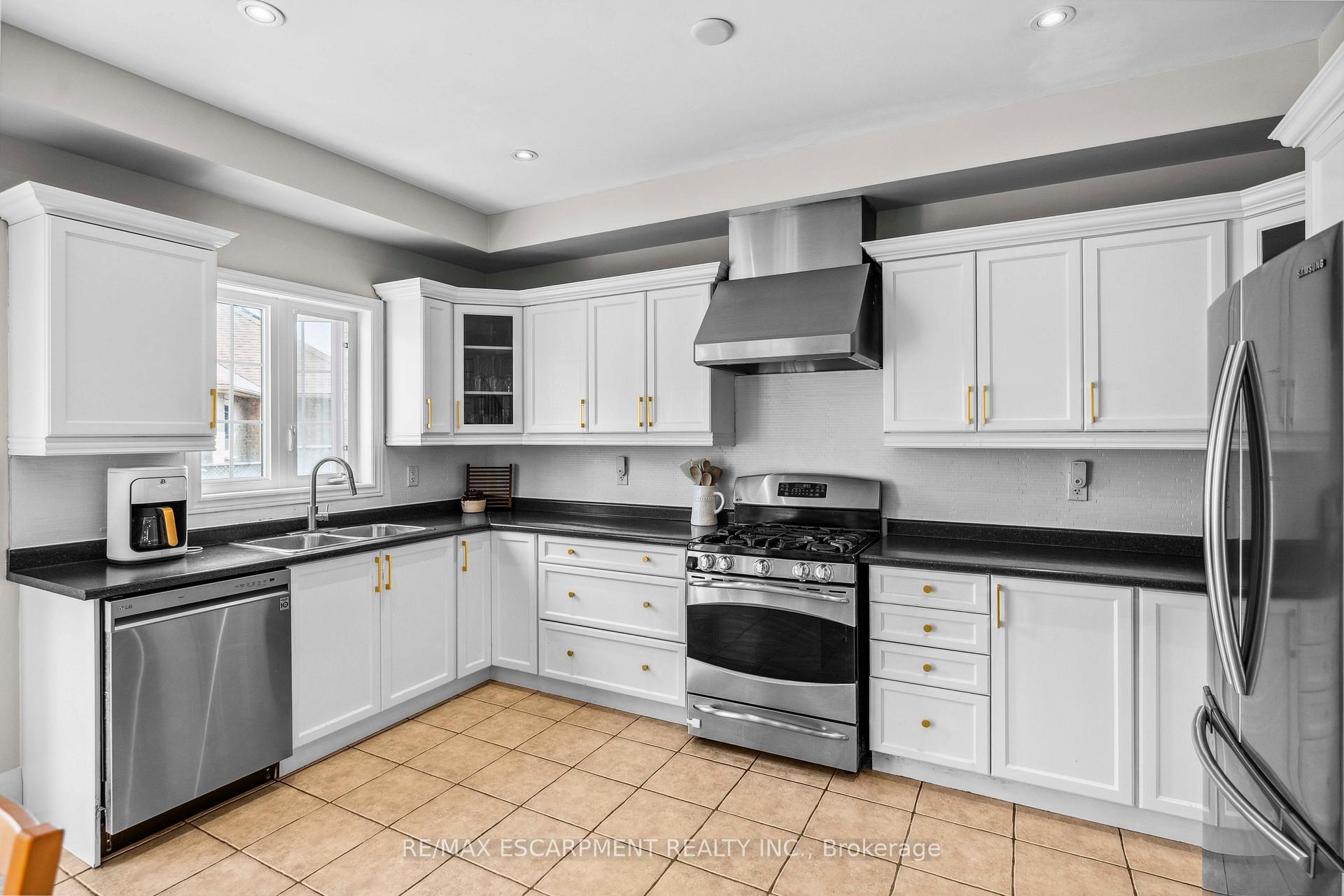 Photo 22 of 4 Bankfield Crescent, Hamilton, Stoney Creek — HOMEH