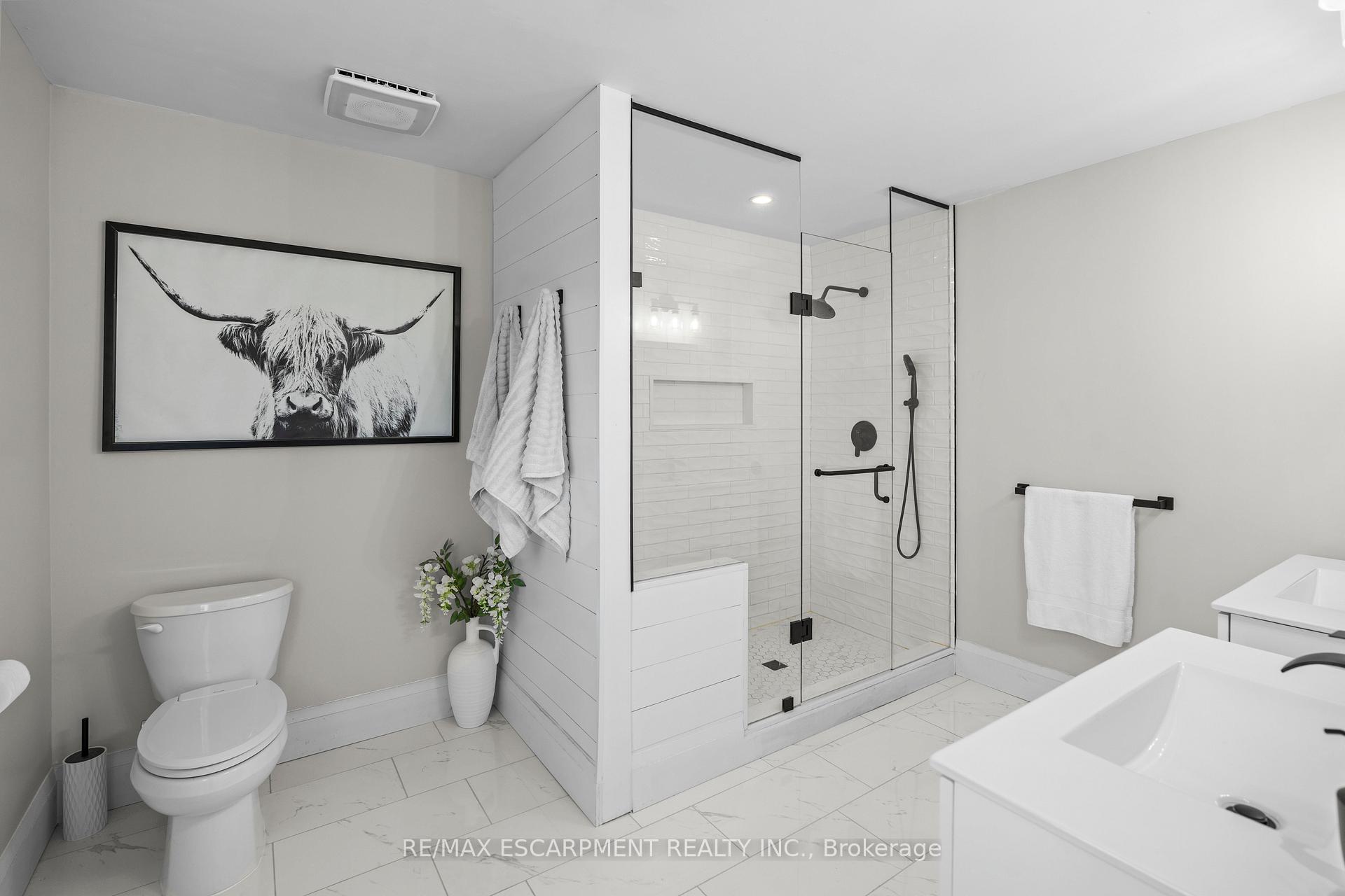 Photo 39 of 4 Bankfield Crescent, Hamilton, Stoney Creek — HOMEH