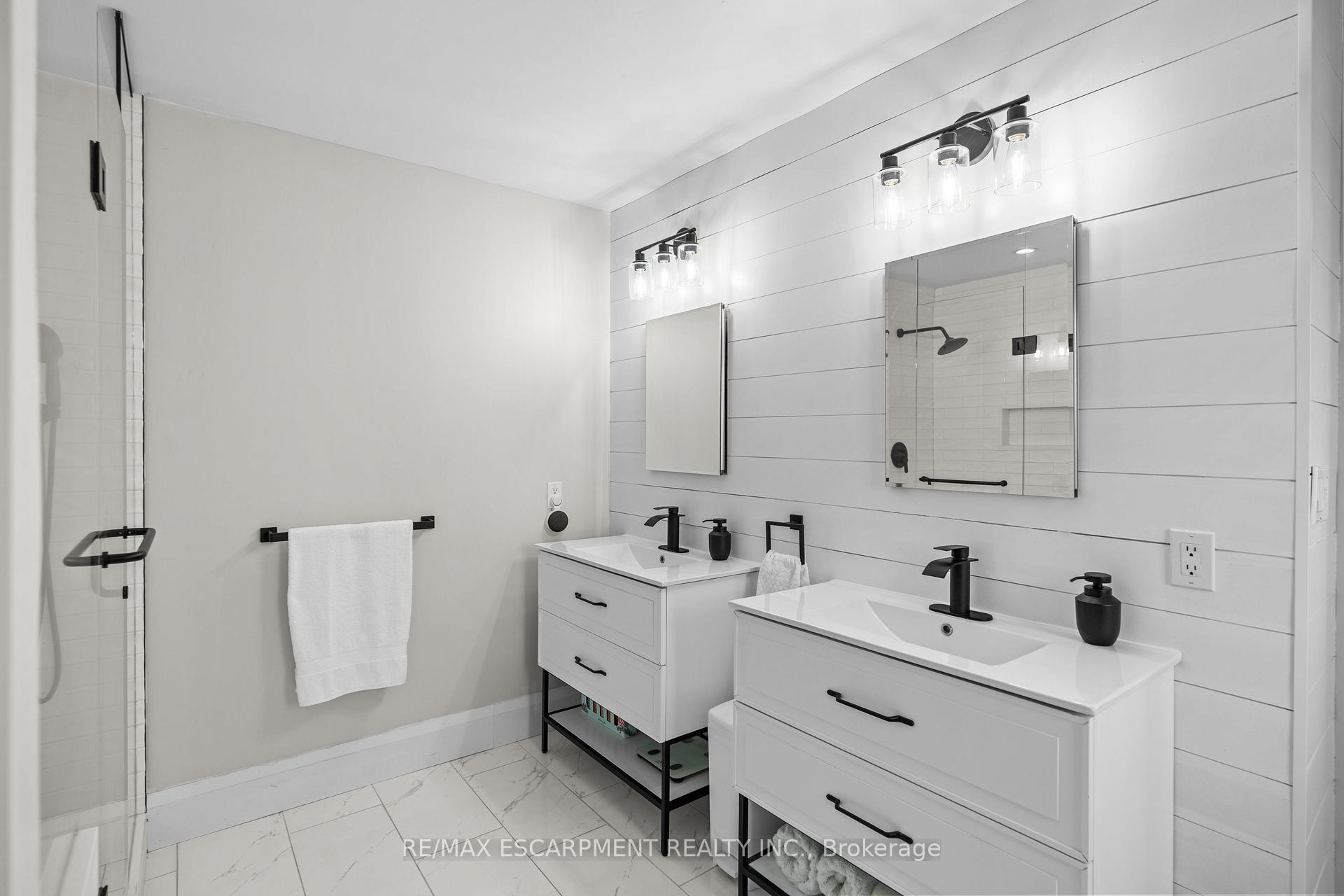 Photo 33 of 4 Bankfield Crescent, Hamilton, Stoney Creek — HOMEH