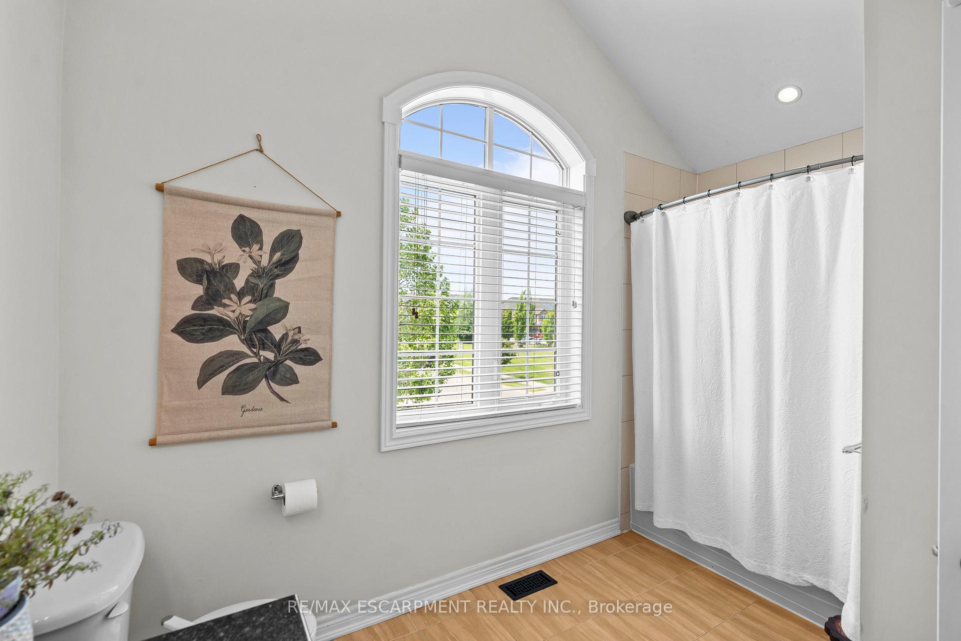 Photo 35 of 4 Bankfield Crescent, Hamilton, Stoney Creek — HOMEH