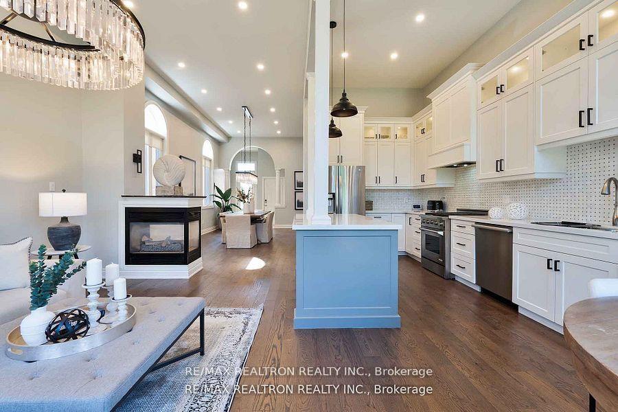 Photo 18 of 121 Broomlands Drive, Vaughan, Maple — HOMEH