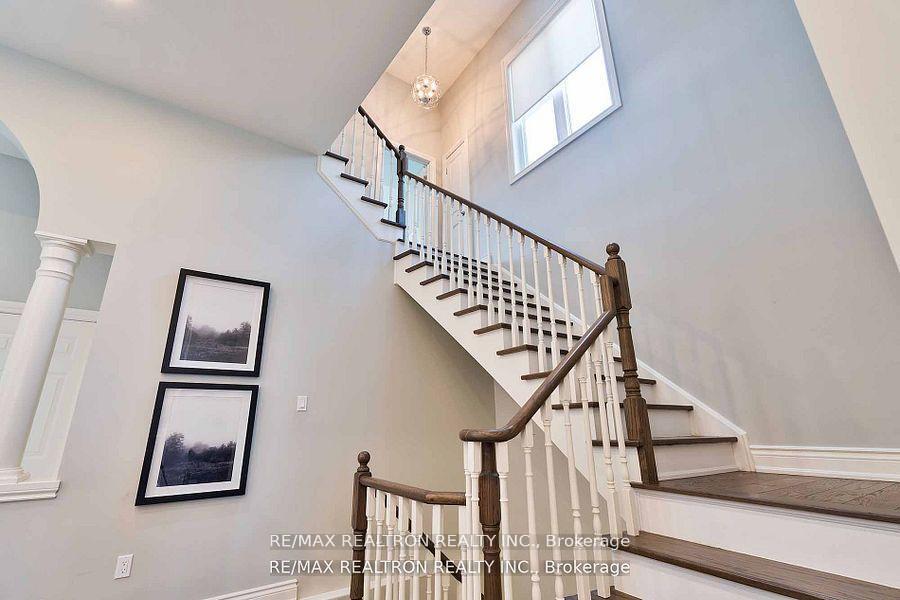 Photo 24 of 121 Broomlands Drive, Vaughan, Maple — HOMEH