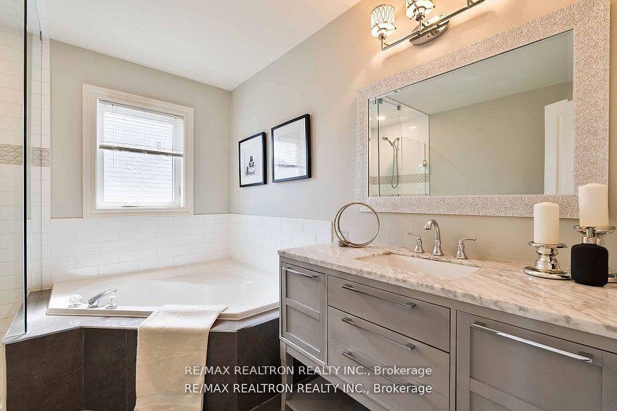 Photo 21 of 121 Broomlands Drive, Vaughan, Maple — HOMEH
