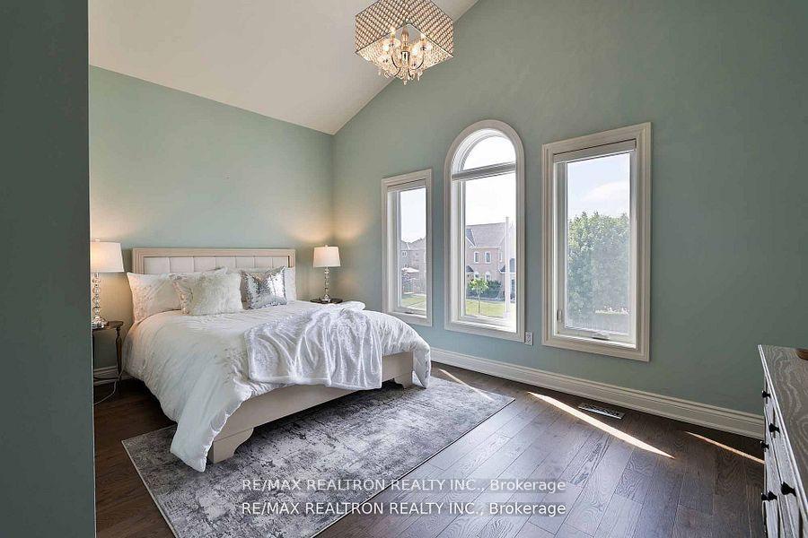Photo 22 of 121 Broomlands Drive, Vaughan, Maple — HOMEH