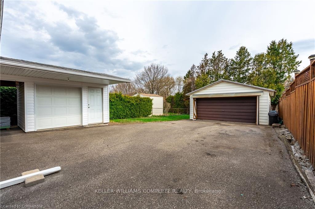 Photo 3 of 15 Nelligan Place, Hamilton, Rosedale — HOMEH