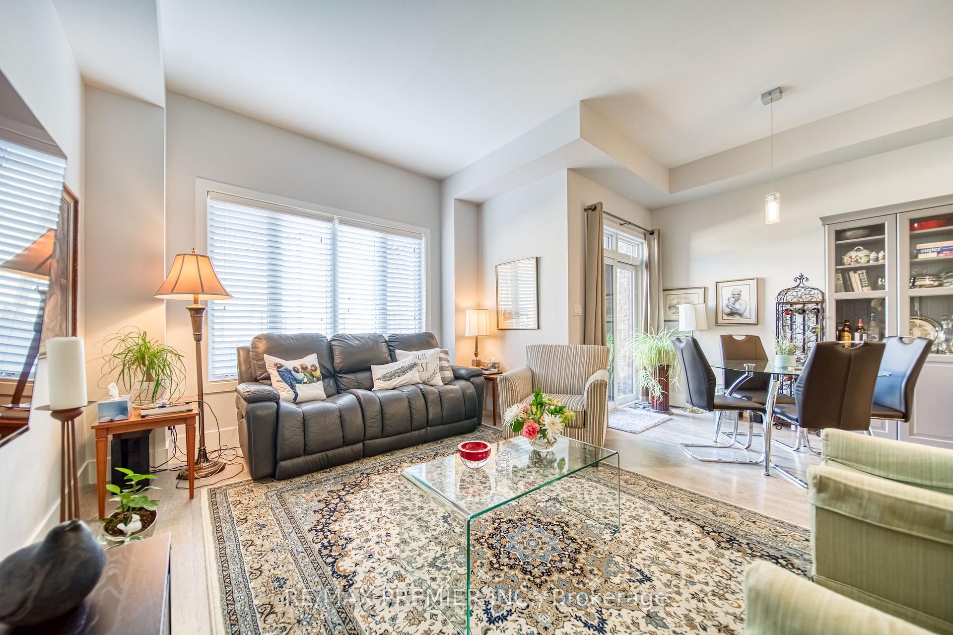 Photo 14 of 455 Elyse Court, Aurora, Bayview Northeast — HOMEH