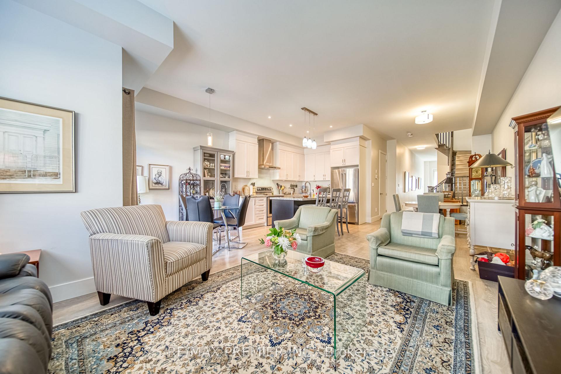 Photo 17 of 455 Elyse Court, Aurora, Bayview Northeast — HOMEH