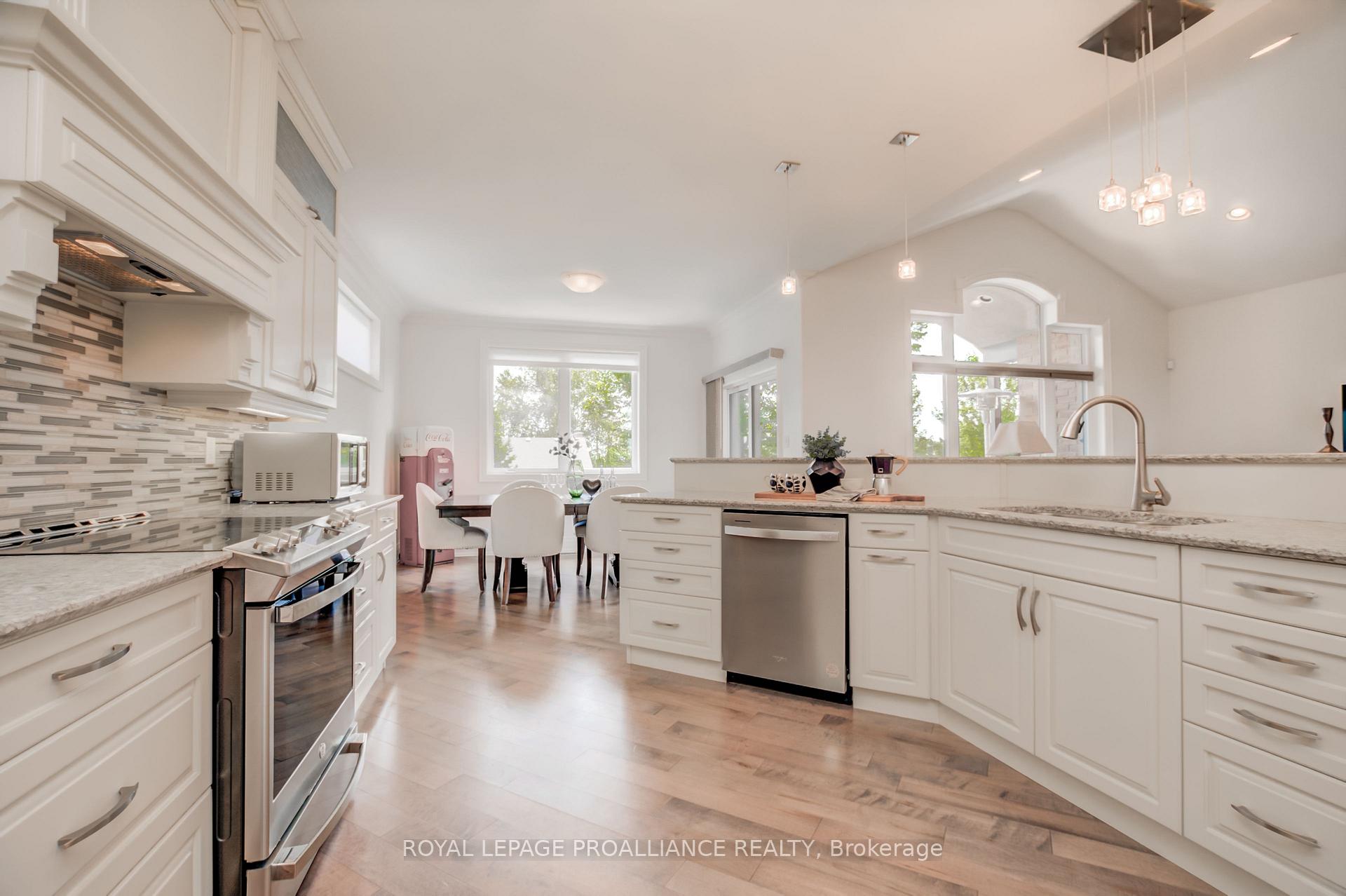 Photo 23 of 9 Castle Ridge, Brighton — HOMEH
