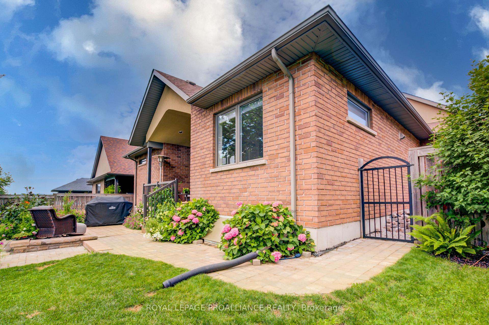 Photo 33 of 9 Castle Ridge, Brighton — HOMEH