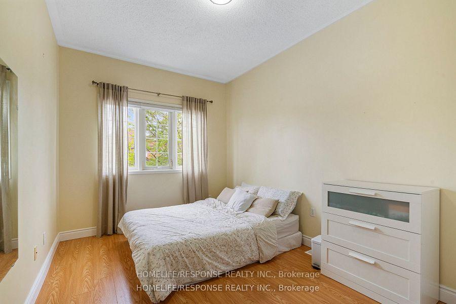 Photo 6 of 25 Treasure Drive, Brampton, Fletcher's Meadow — HOMEH