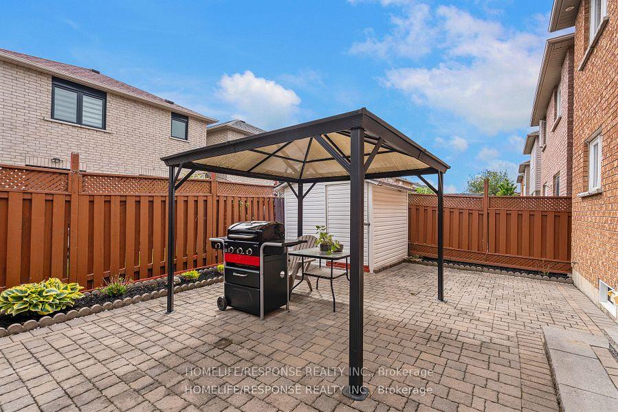 Photo 18 of 25 Treasure Drive, Brampton, Fletcher's Meadow — HOMEH