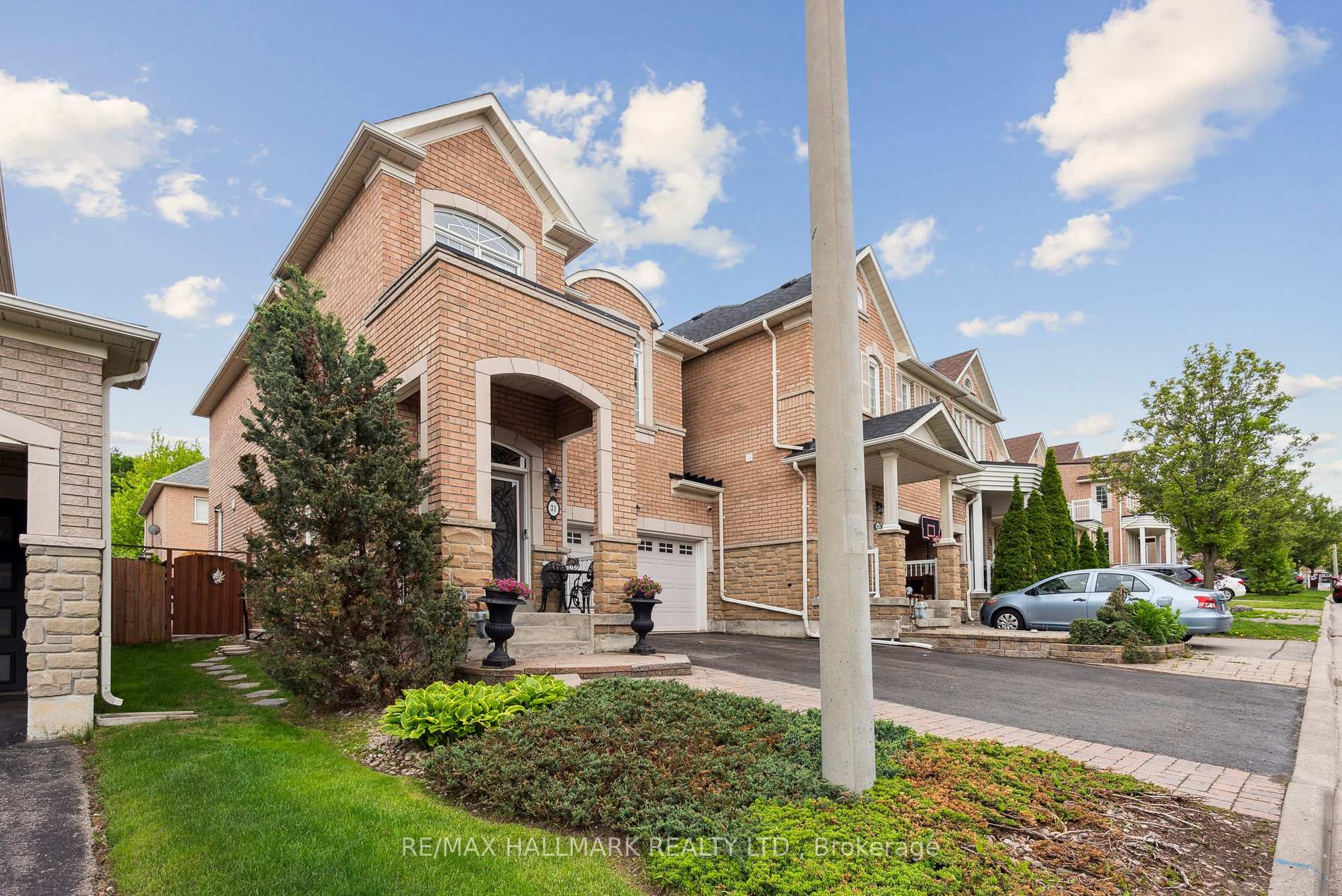 Photo 18 of 21 Amberty Street, Vaughan, Patterson — HOMEH