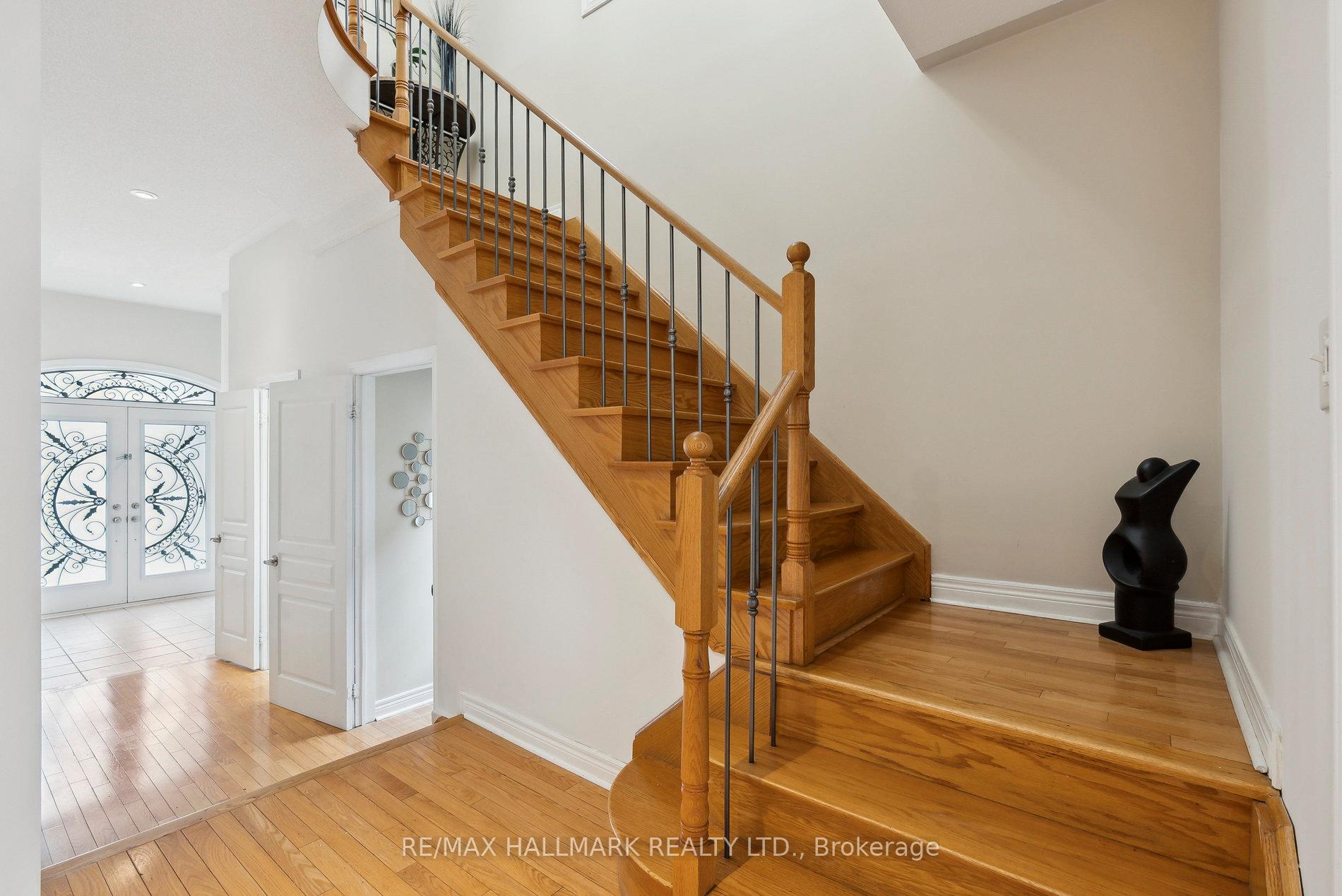 Photo 35 of 21 Amberty Street, Vaughan, Patterson — HOMEH