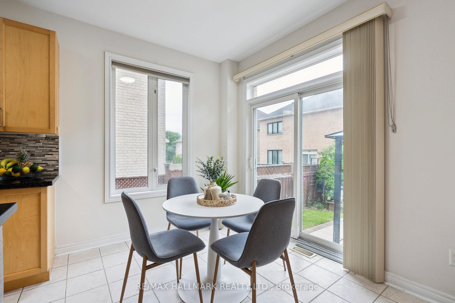 Photo 21 of 21 Amberty Street, Vaughan, Patterson — HOMEH