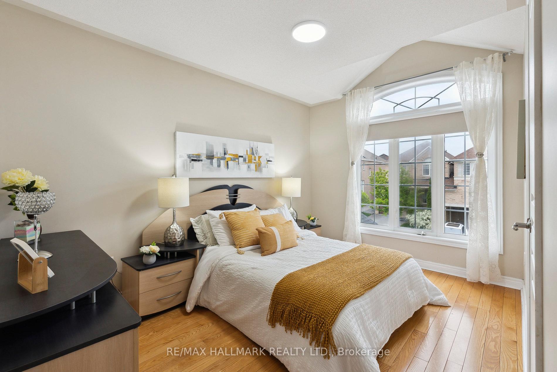 Photo 45 of 21 Amberty Street, Vaughan, Patterson — HOMEH