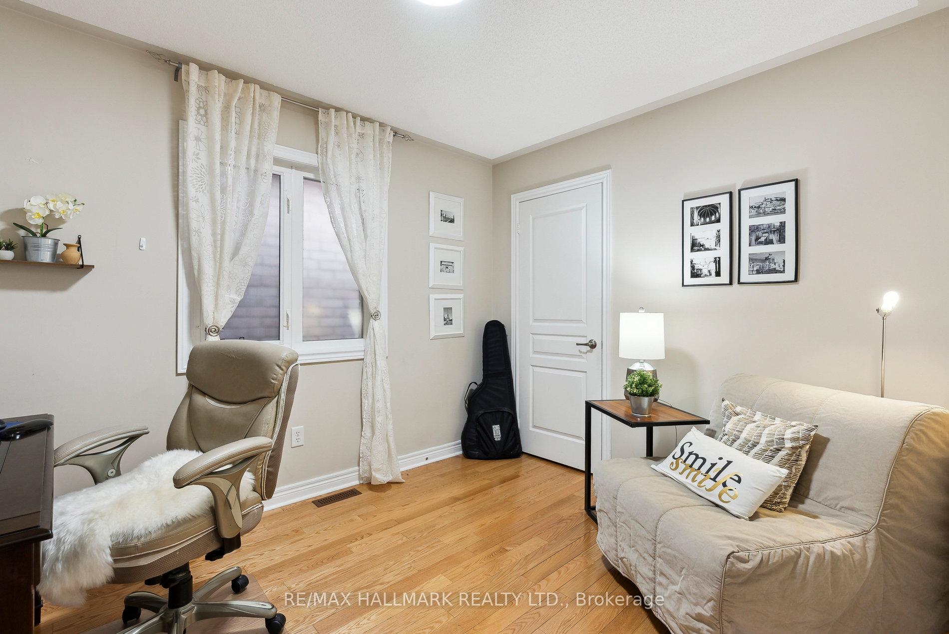 Photo 16 of 21 Amberty Street, Vaughan, Patterson — HOMEH