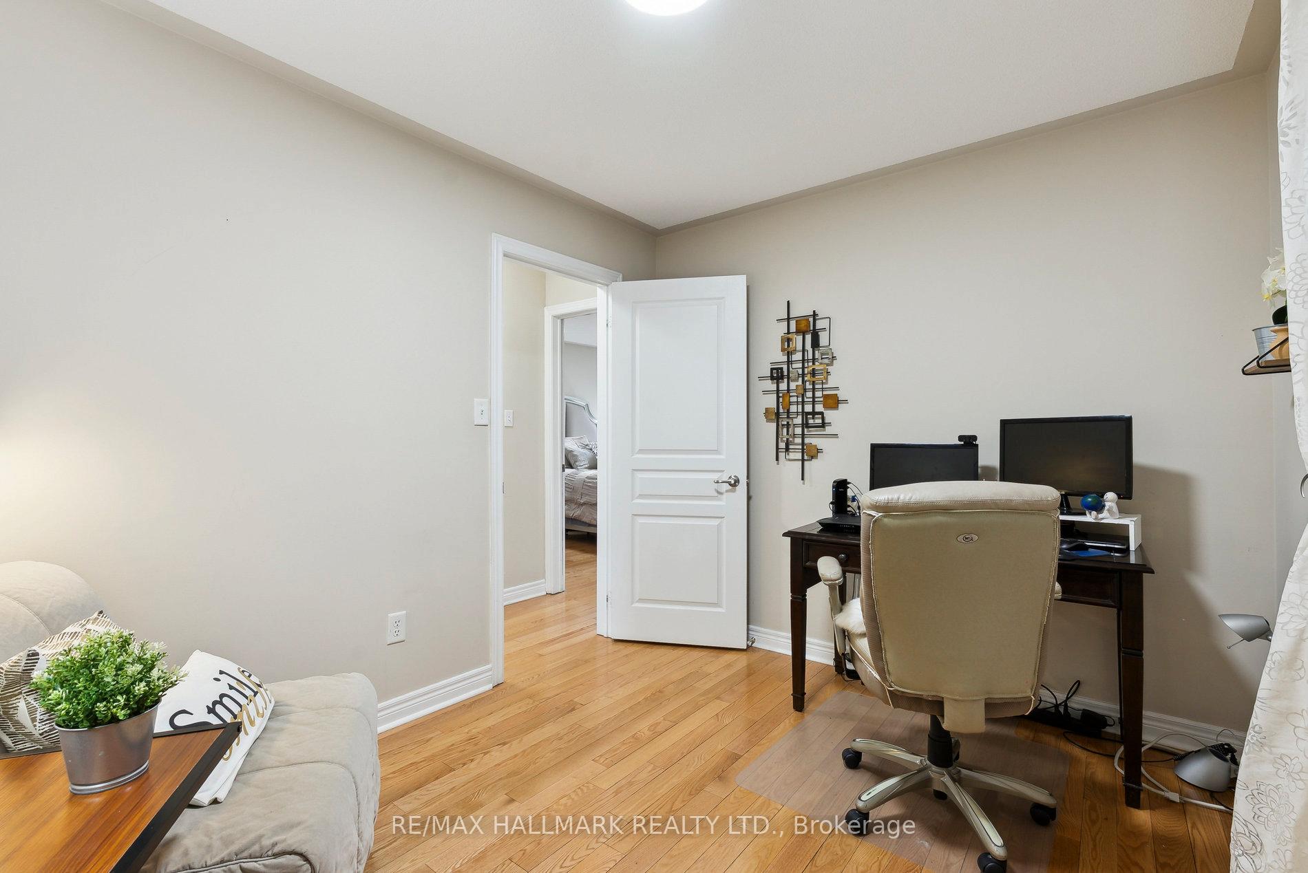 Photo 23 of 21 Amberty Street, Vaughan, Patterson — HOMEH